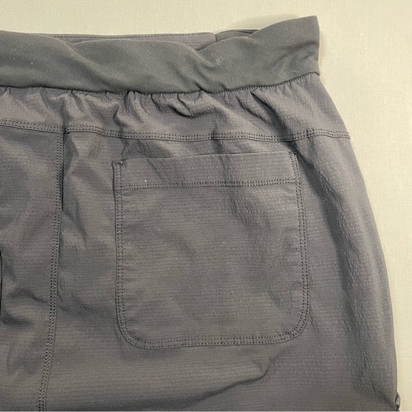Athleta Trekkie Skort 2.0, Cargo Utility Skirt, Hiking Golf Travel - Womens 16T - Picture 9 of 15